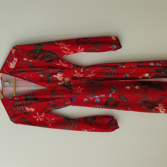 H&M V-neck Wrap Floral Dress | US8 - Picture 3 of 8